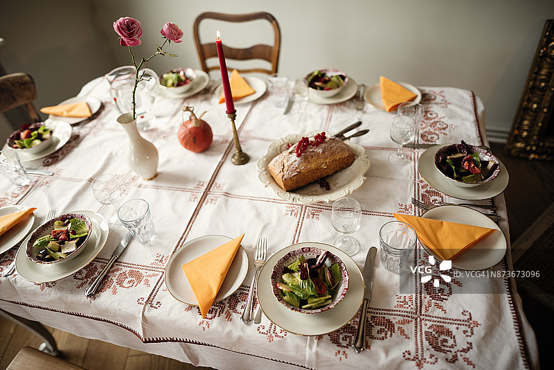 与家人共进晚餐图片素材