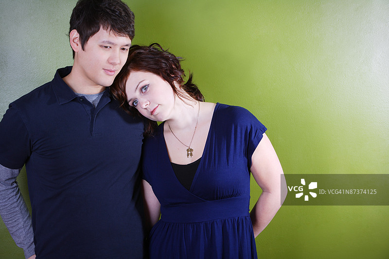 一对情侣的肖像图片素材