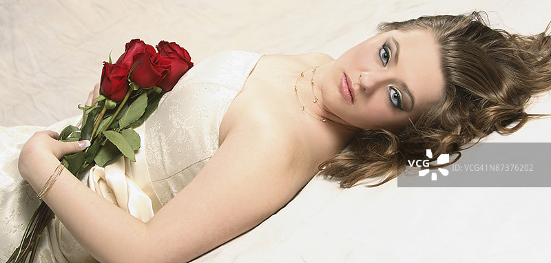 年轻女性的肖像图片素材