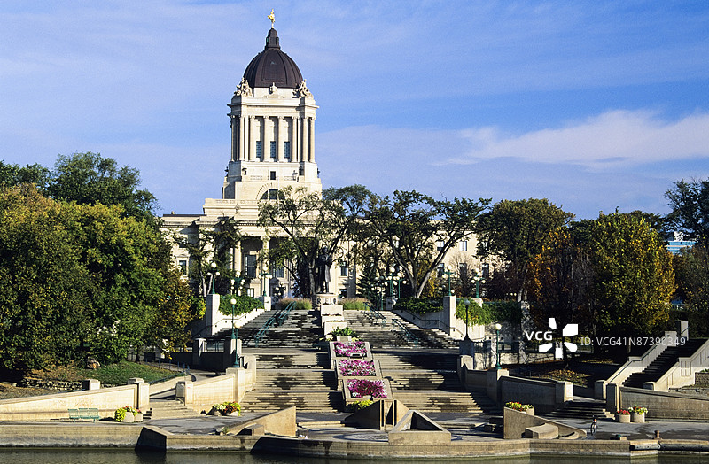 加拿大曼尼托巴省温尼伯市曼尼托巴省议会大厦图片素材