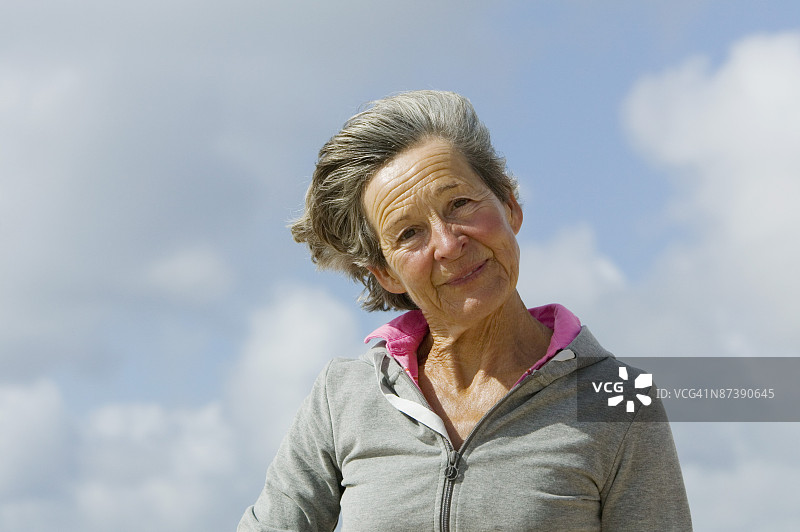 中年妇女肖像图片素材