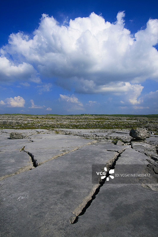 爱尔兰克莱尔县的布伦石灰岩图片素材