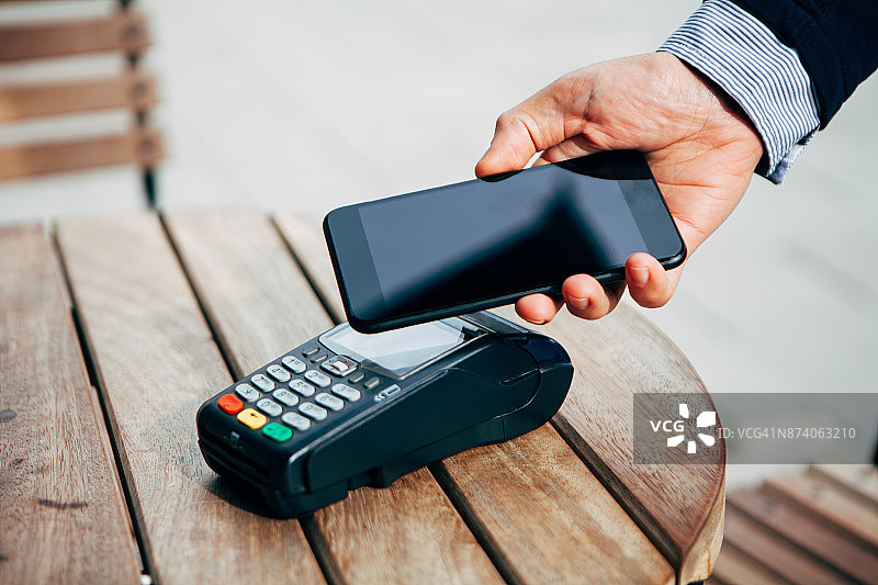 智能手机非接触式支付图片素材