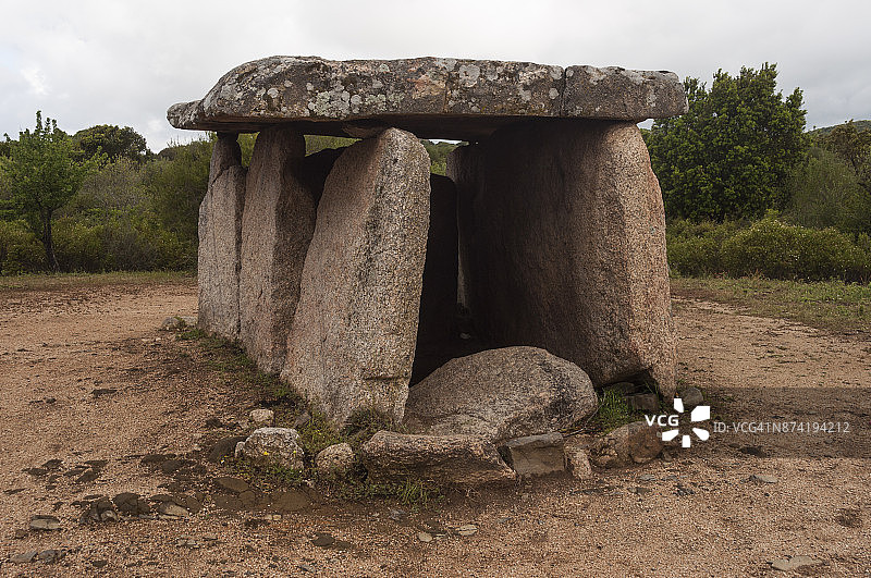 丰塔纳恰石墓图片素材