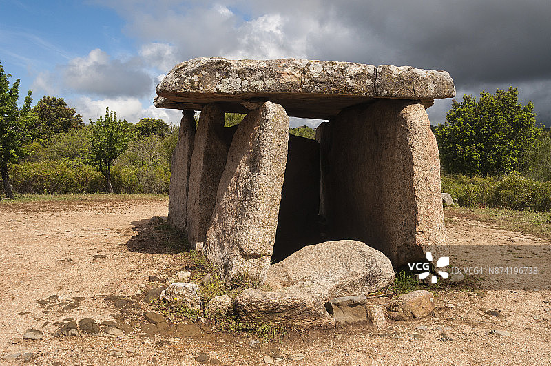 丰塔纳恰石墓图片素材