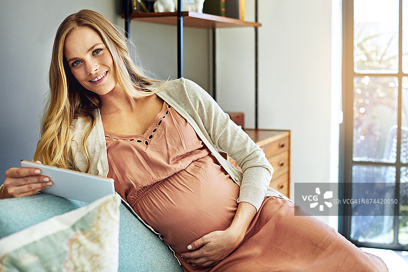 真不敢相信我很快就会成为一个麻烦图片素材