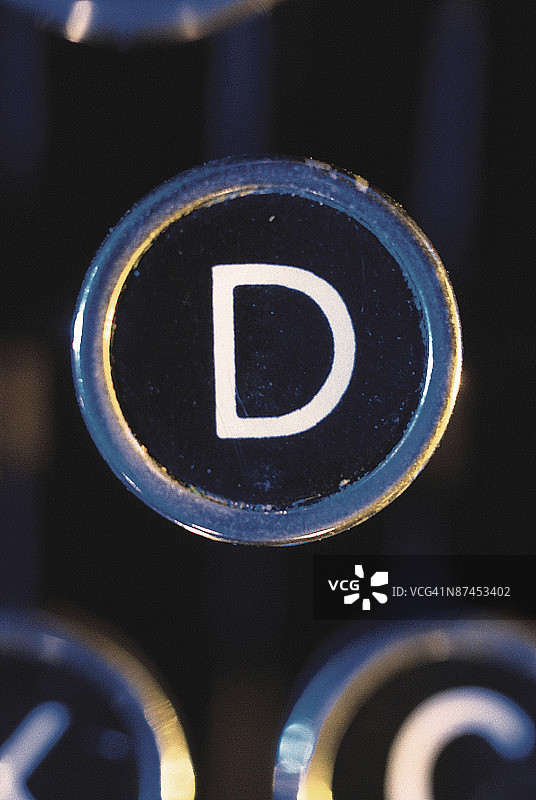 打字机上的字母D图片素材