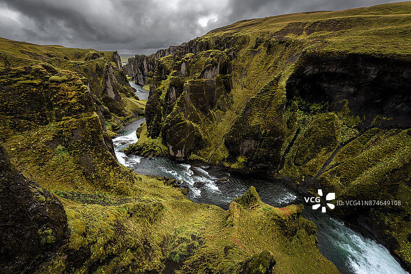 冰岛峡湾峡谷的标志性景观图片素材