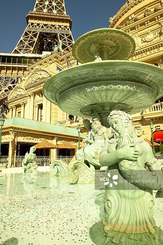内华达州拉斯维加斯喷泉与埃菲尔铁塔图片素材