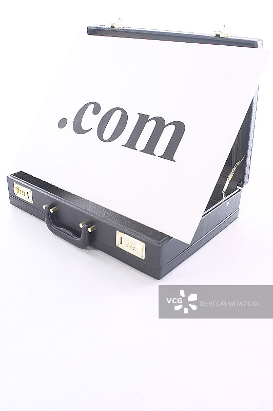 公文包上的互联网通信标志图片素材