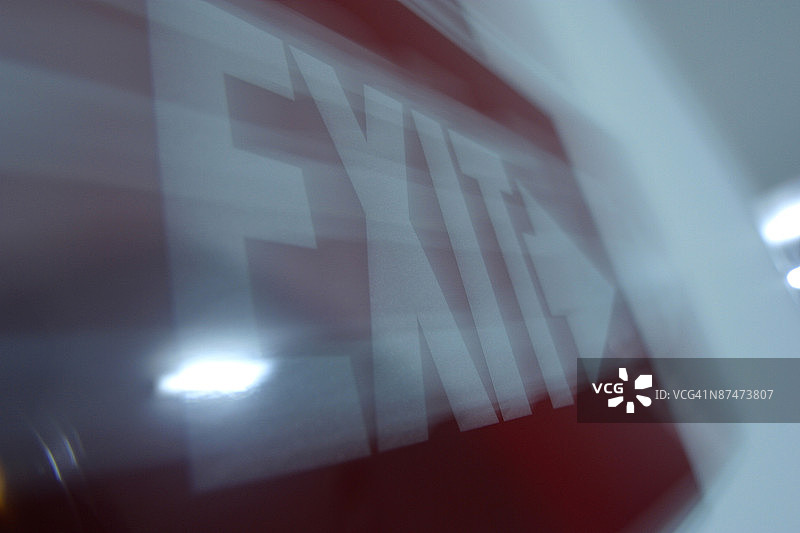 安全出口标志图片素材