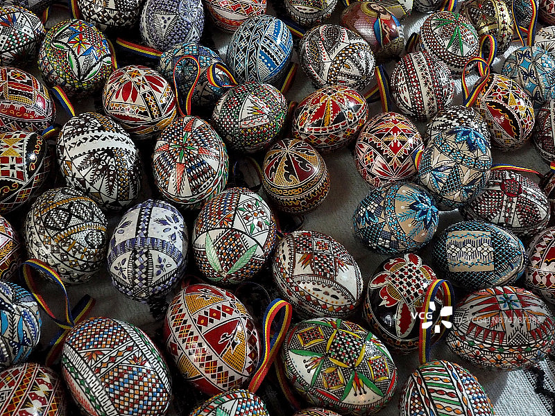 罗马尼亚传统彩绘复活节彩蛋图片素材