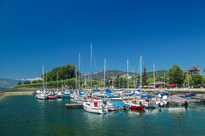 法国萨瓦省艾克斯莱班的布尔歇湖图片素材