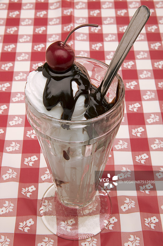 热软糖圣代图片素材