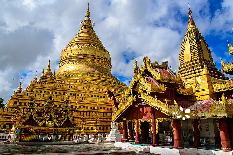 缅甸蒲甘瑞西贡佛塔的金色宝塔图片素材