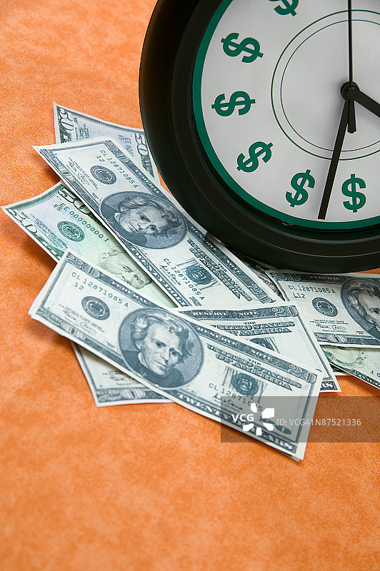 带有美元符号的货币时钟图片素材