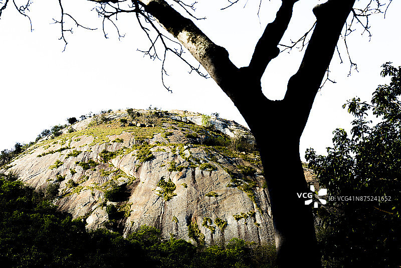 南非的火山岩露头图片素材
