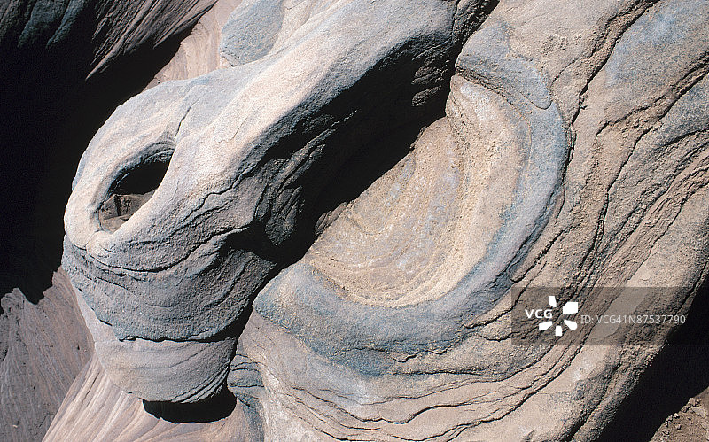 被侵蚀的岩石特写图片素材