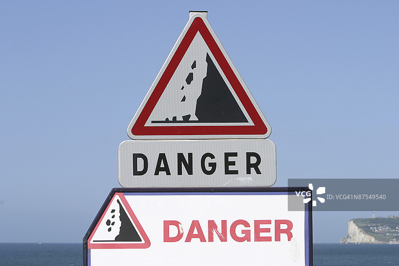 法国落石危险警告标志图片素材