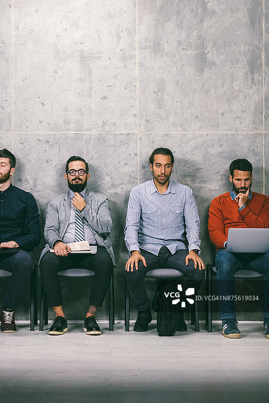 等待面试的商人图片素材