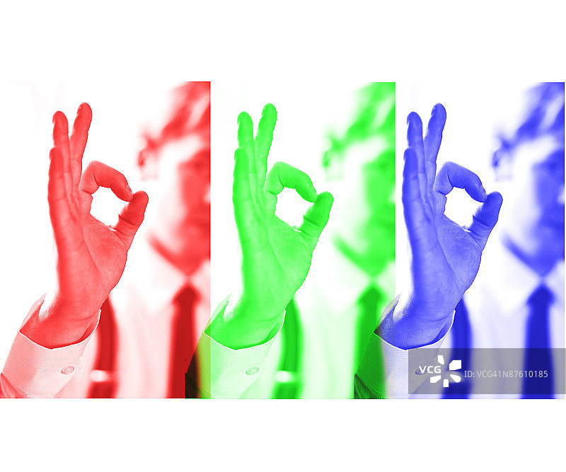 男商人做出赞许的手势图片素材