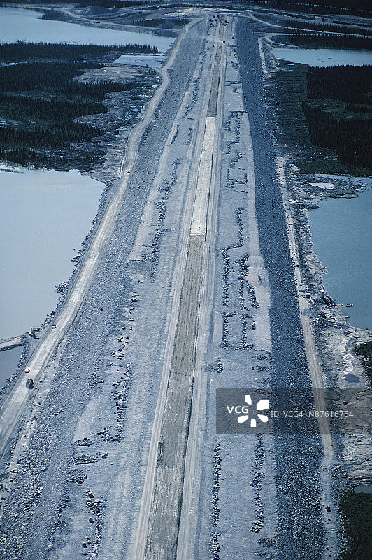 加拿大魁北克詹姆斯湾水上乡村公路图片素材