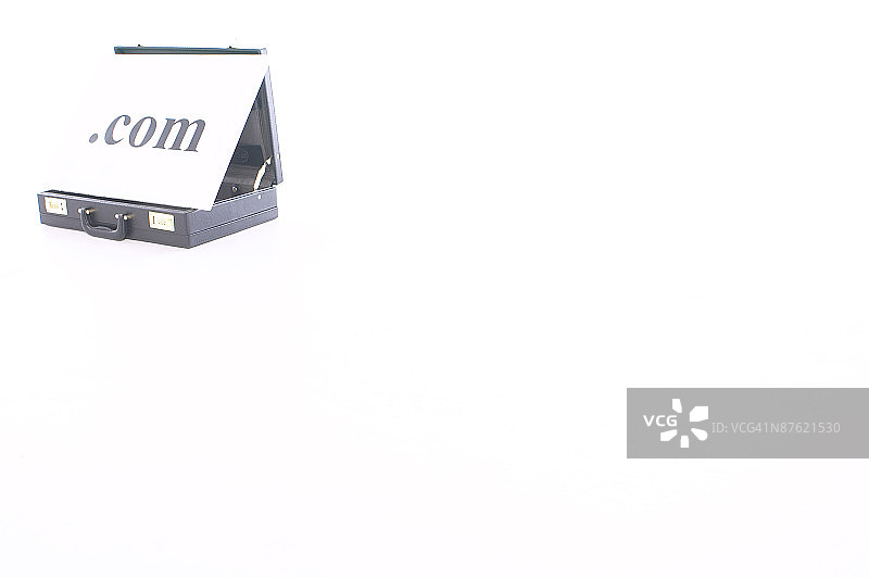 公文包上的互联网通信标志图片素材