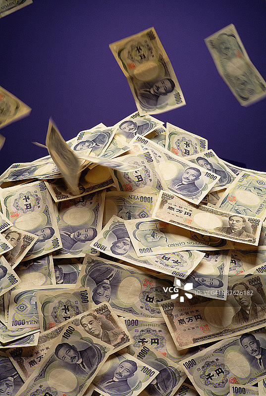 成堆的外国货币图片素材