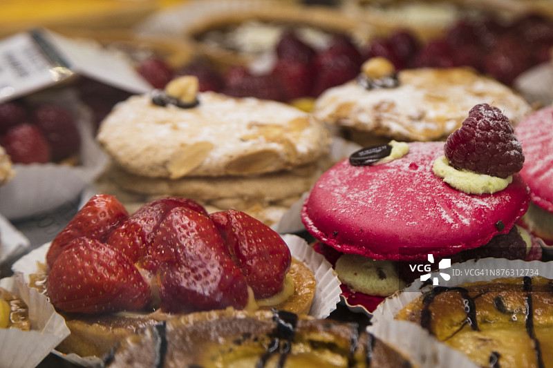 在面包店和糕点店出售的美味糕点，法国勃艮第-弗朗什-孔泰大区第戎图片素材