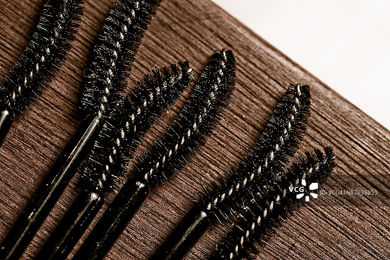 一排睫毛膏刷头图片素材