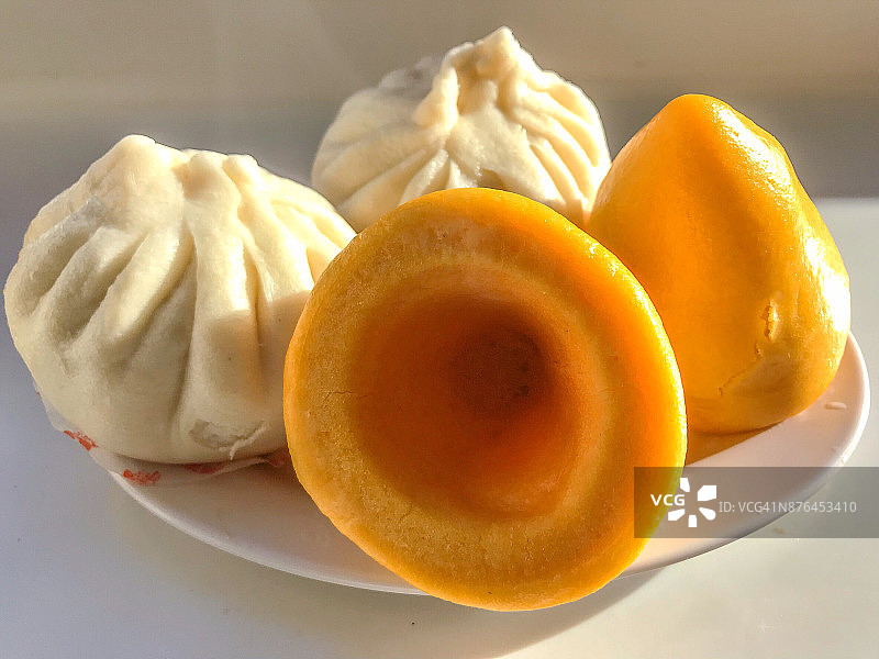 天津传统早餐：包子和窝头图片素材