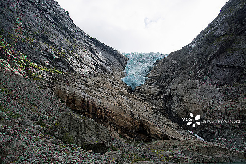 挪威松恩峡湾布里斯达尔冰川图片素材