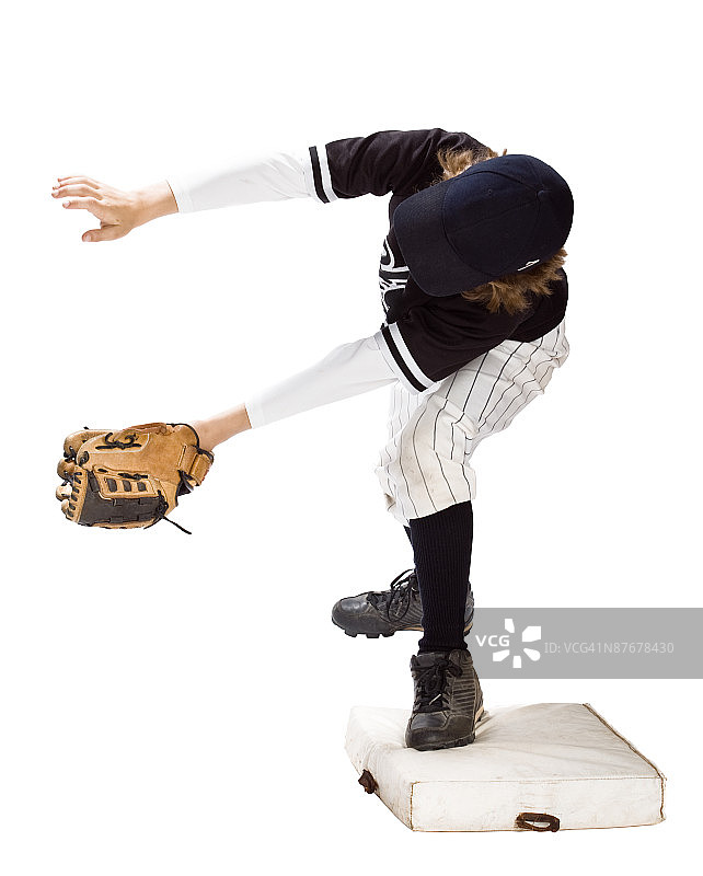 试图接球的棒球男孩图片素材