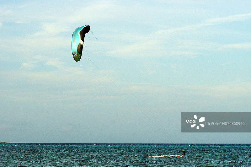 吉列尔莫岛风筝冲浪图片素材