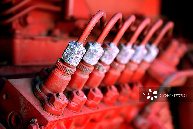 工业设备上的火花塞图片素材