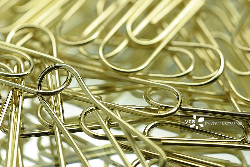 一堆回形针图片素材