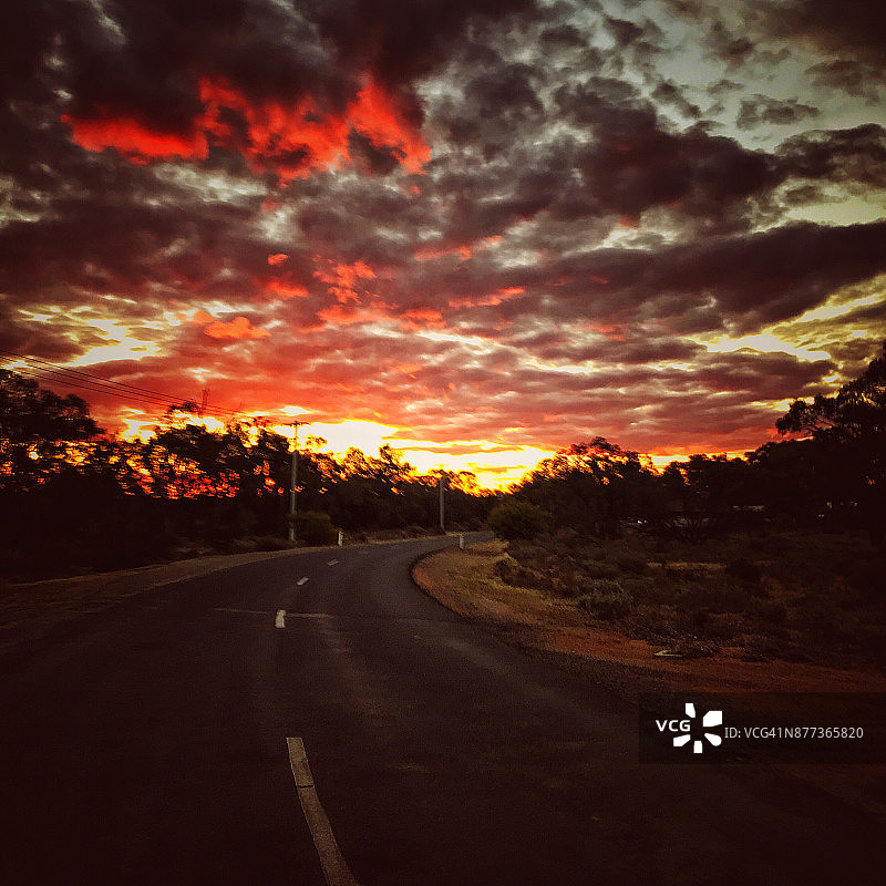 米尔杜拉日落图片素材