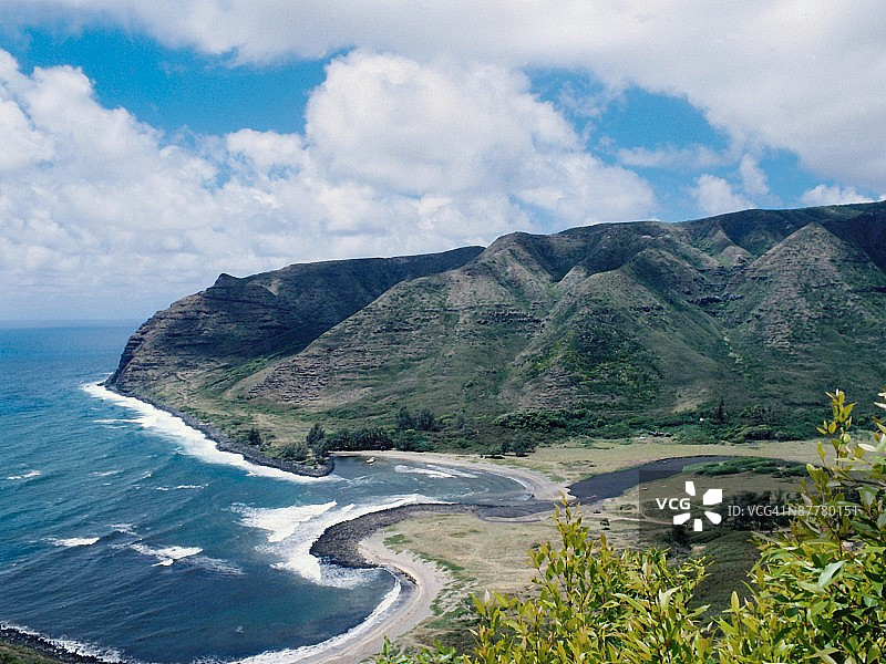 夏威夷哈纳雷山谷的波浪图片素材