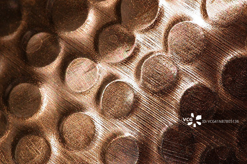 工业背景中的铆钉特写图片素材