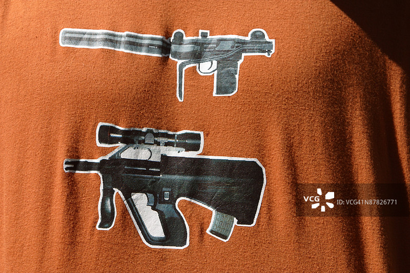 带有贴花的T恤图片素材