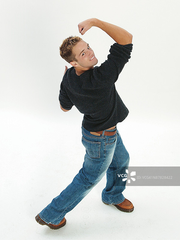 青少年展示肌肉图片素材