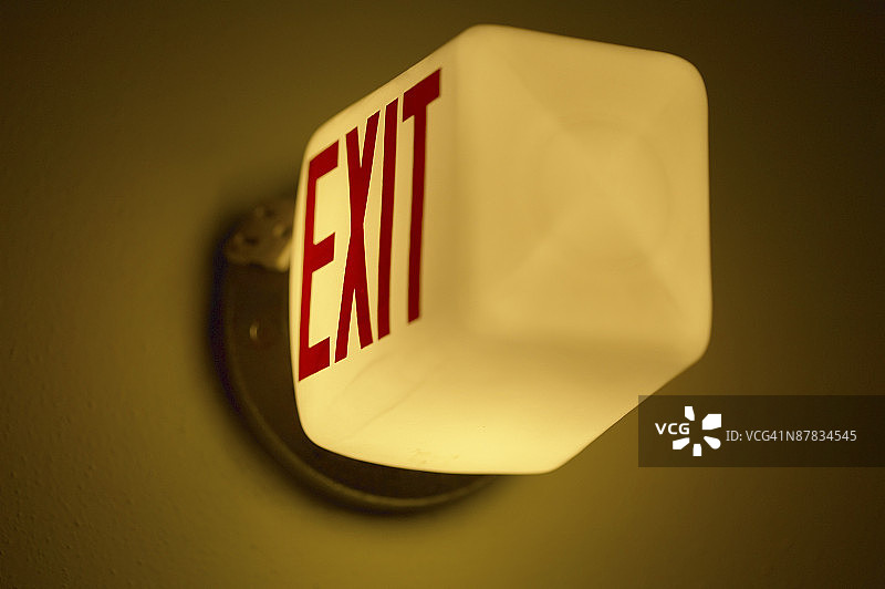 安全出口标志图片素材