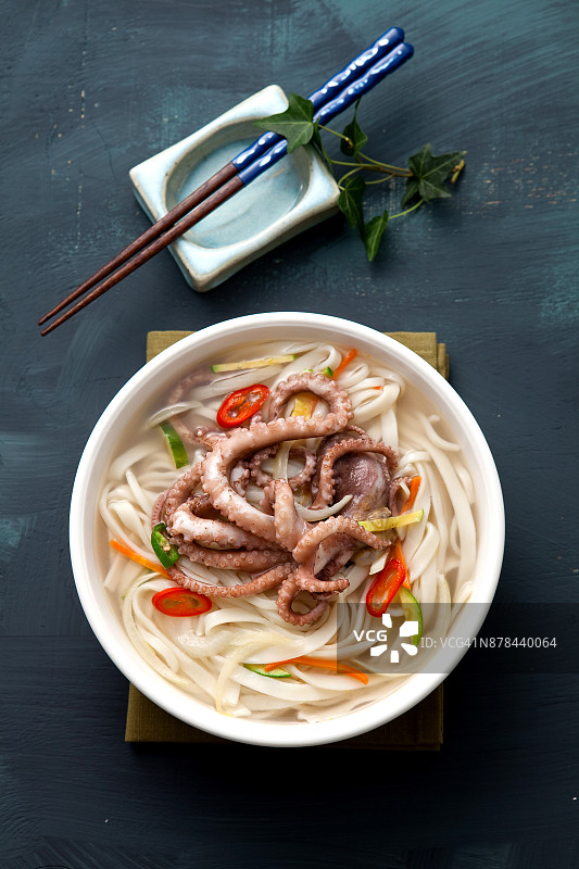 小章鱼面条汤图片素材