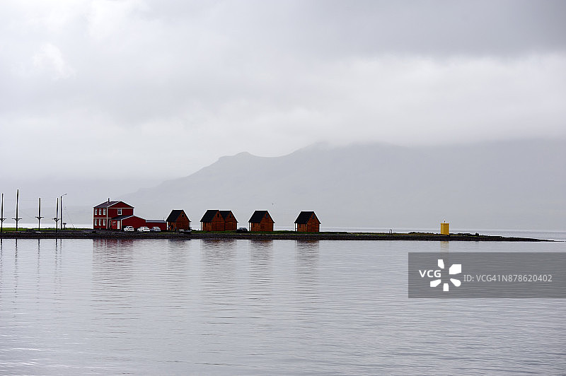 冰岛东峡湾埃斯基峡湾镇海岸线图片素材