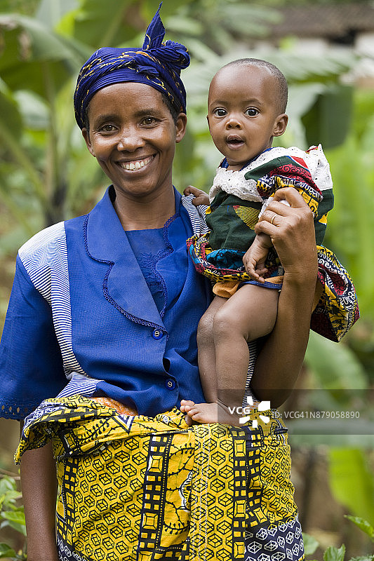 母亲和孩子的肖像，布隆迪锡比托克图片素材
