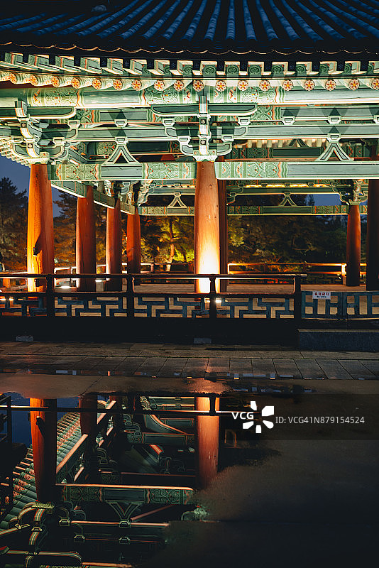 东宫和月池图片素材