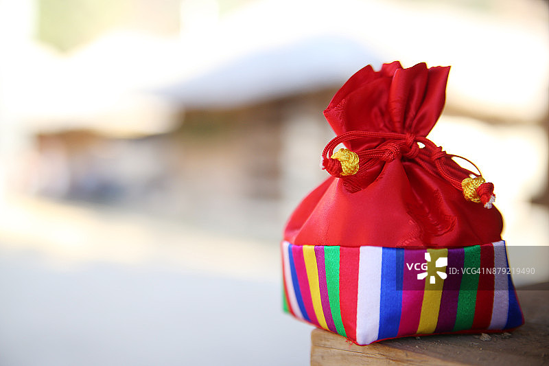 韩国传统幸运袋：新年形象图片素材