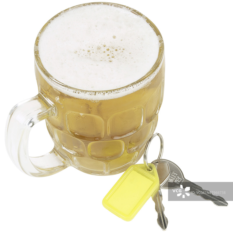啤酒与车钥匙图片素材