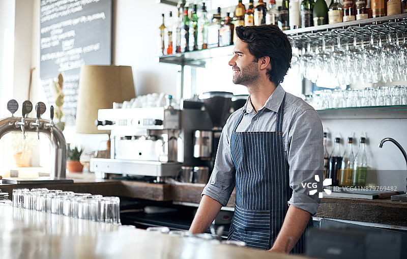 等待他的第一位顾客图片素材