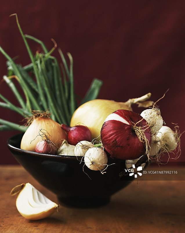 碗中的洋葱组合图片素材